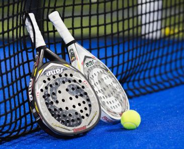 “Titolo edilizio per realizzare un campo da padel – guida legale”
